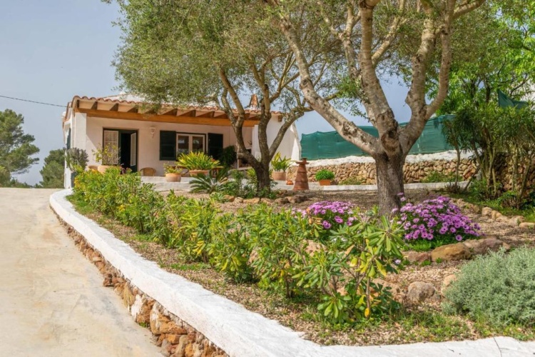2 Bedrooms Single Villa