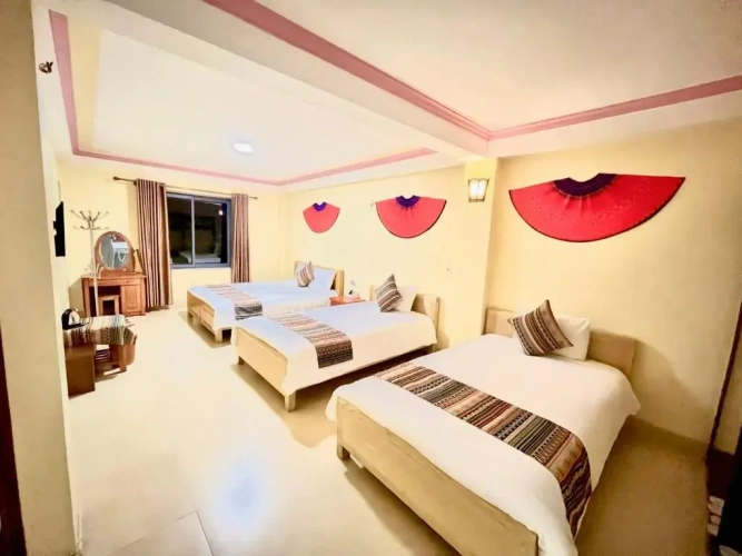Standard Twin room with garden view