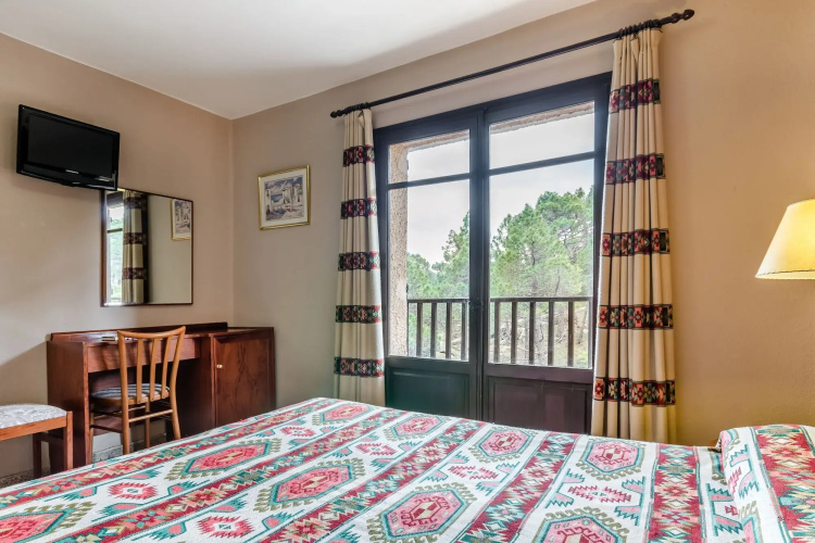 Hotel Mora