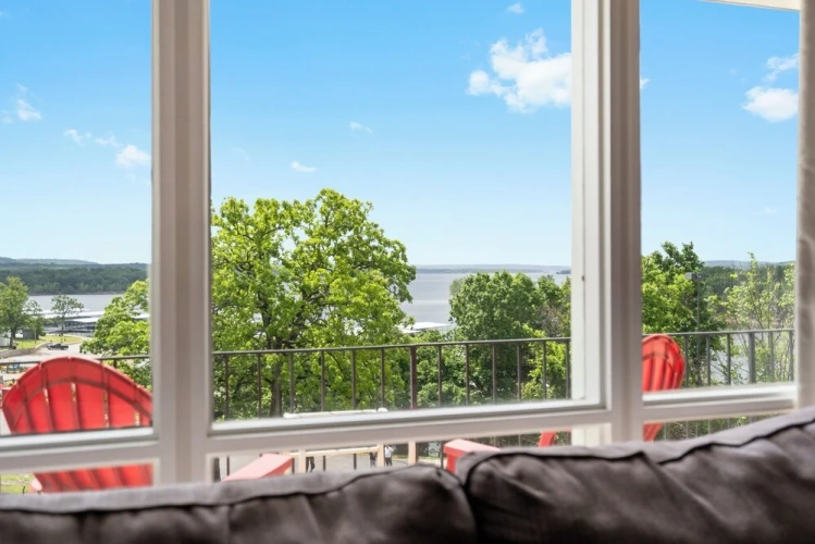 Standard Double room with lake view