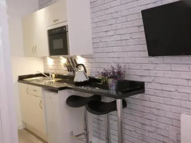 Rialto Holiday Apartments