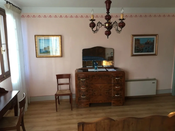 Comfort room