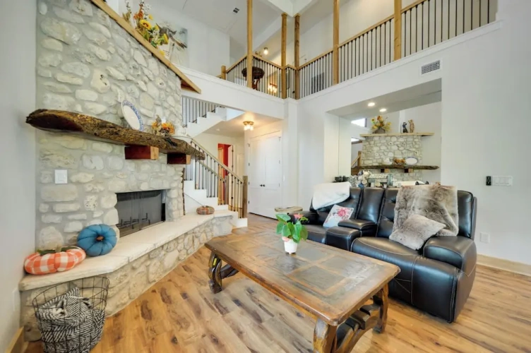 3 Bedrooms Cottage with balcony