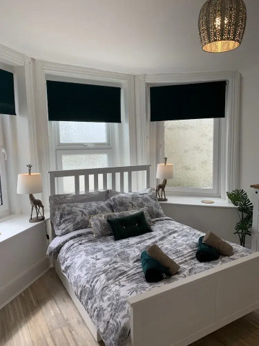 Stunning 3-bed Apartment in Ventnor