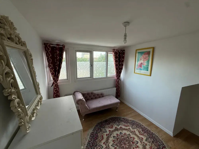 Duplex Sleeps 4 With Pets Allowed