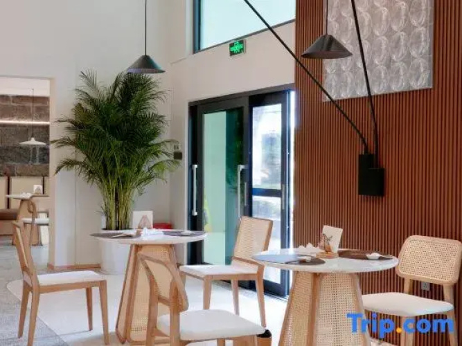 Tengchong Hot Spring Designer Hotel