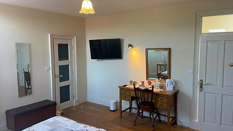 Magpie Bar And B&B