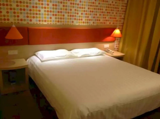 Home Inn Hotel
