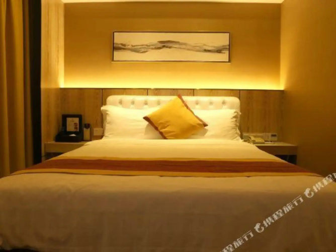 Sky Mall Hotel