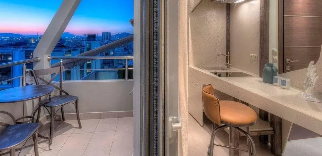 Harbor Suites