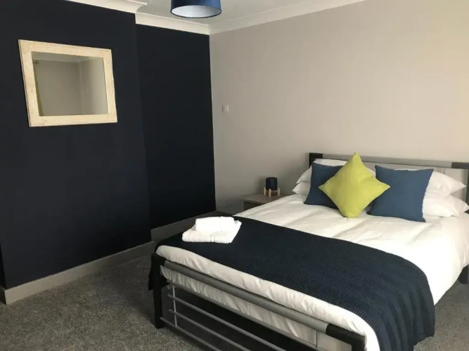 4 Bedrooms Cottage