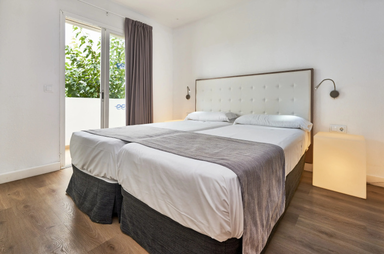 Globales Los Delfines Hotel & Apartments