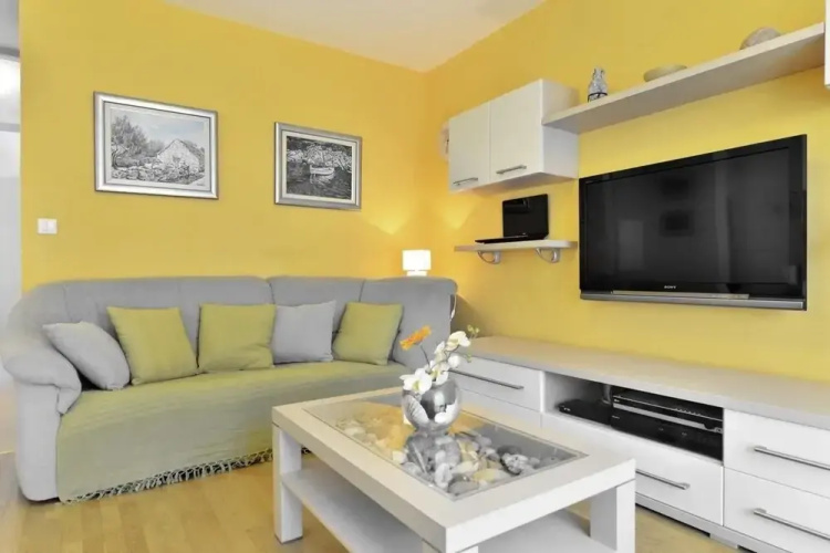Sama - Modern & Comfortable - A1