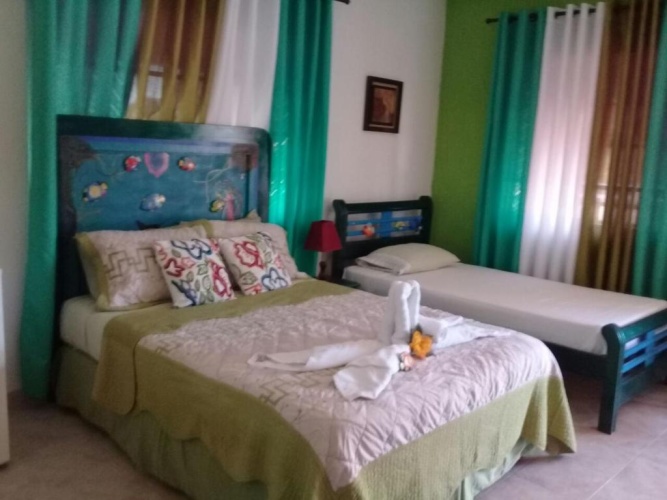 Standard Triple room
