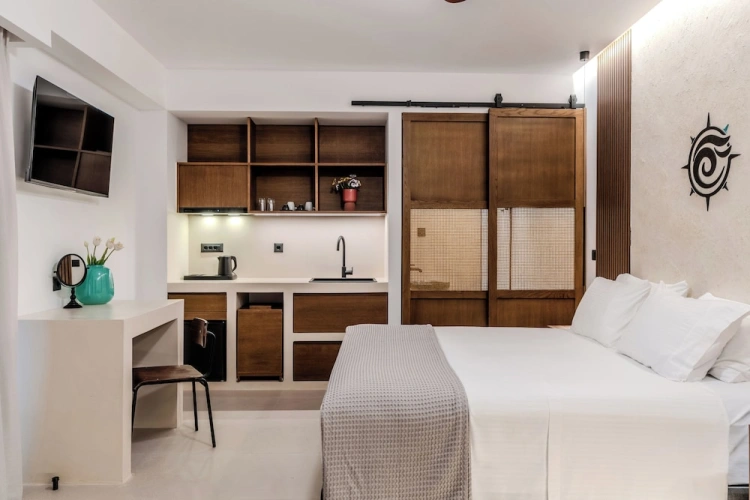Superior Double Suite with partial sea view