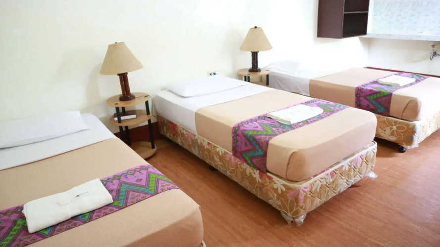 Cabua-an Beach Resort - Hostel