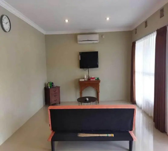 Adine Guest House