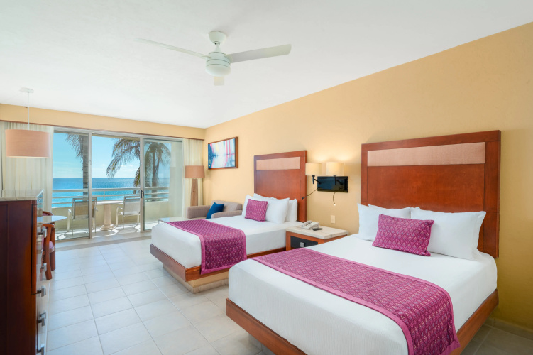 GR Solaris Lighthouse Los Cabos Hotel