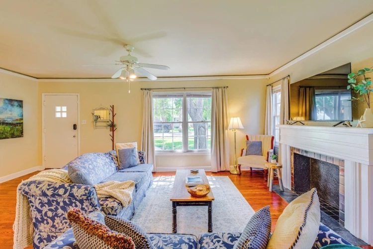2 Bedrooms Cottage