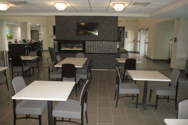 Best Western Plus Mcpherson photo 33