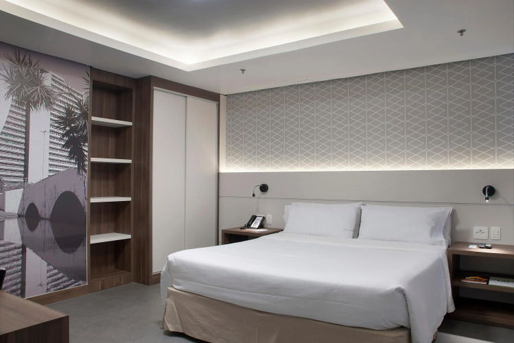 Master Porto Alegre Hotel - Av Carlos Gomes, Proximo Consulado Americano