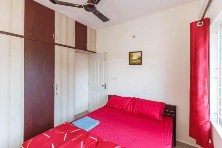 2 Bedrooms Apartment