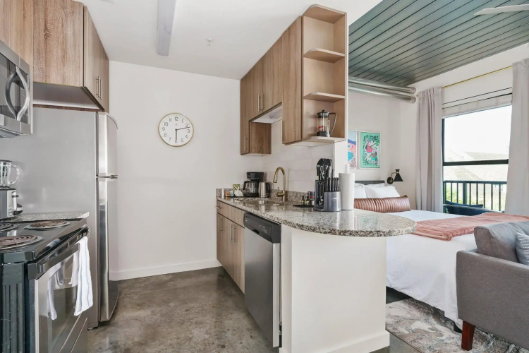 Mid Main Lofts #4403 | Cute & comfy studio loft | Midtown