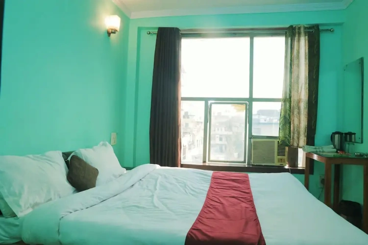 Deluxe Double room with city view