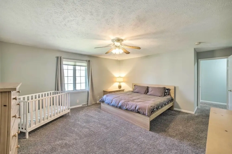 5 Bedrooms Cottage