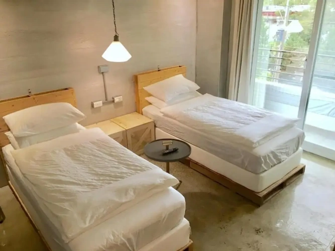 Standard Twin room with balcony