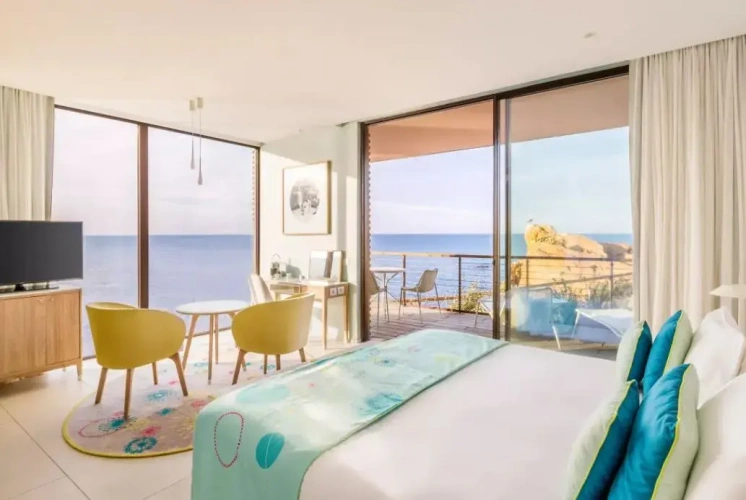 Deluxe room with sea view