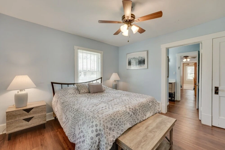 2 Bedrooms Cottage