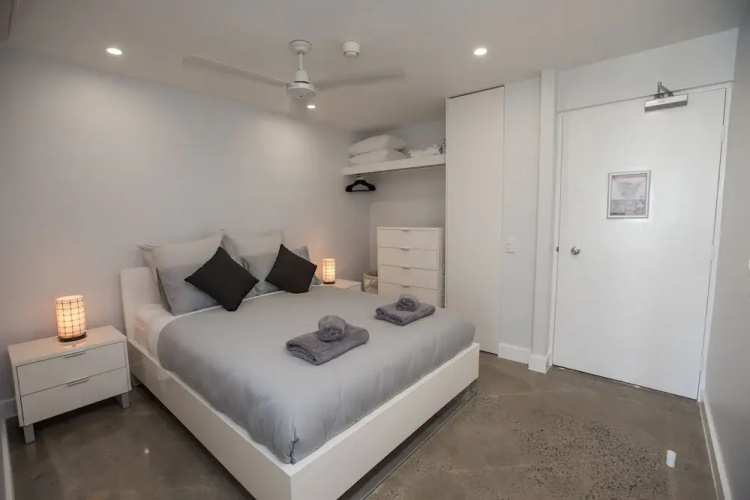 301 Royal Harbour