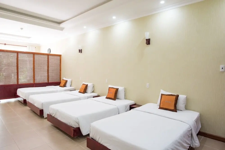 Standard Quadruple room with balcony