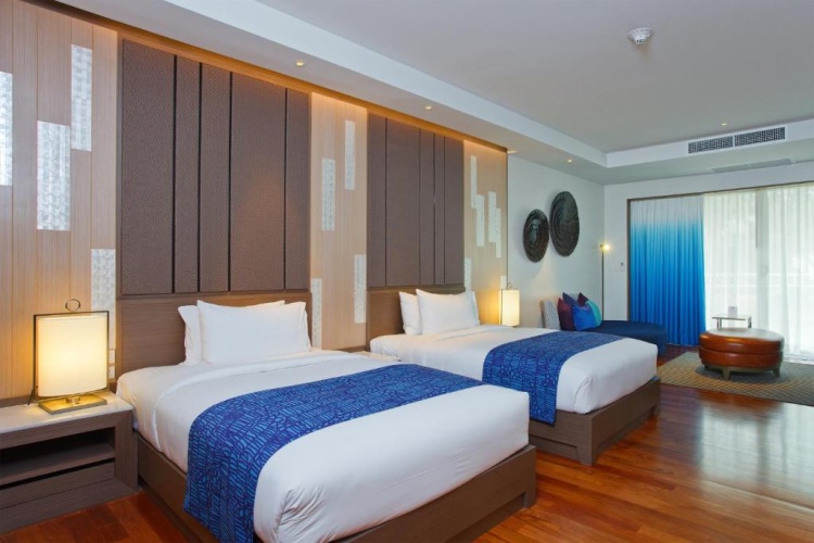 Twin Suite with balcony and with pool view