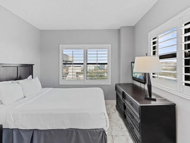 Enclave Swanky