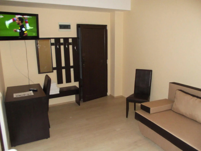 Main Square Apartments & More