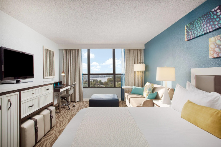 Wyndham Lake Buena Vista Disney Springs Resort Area photo 7