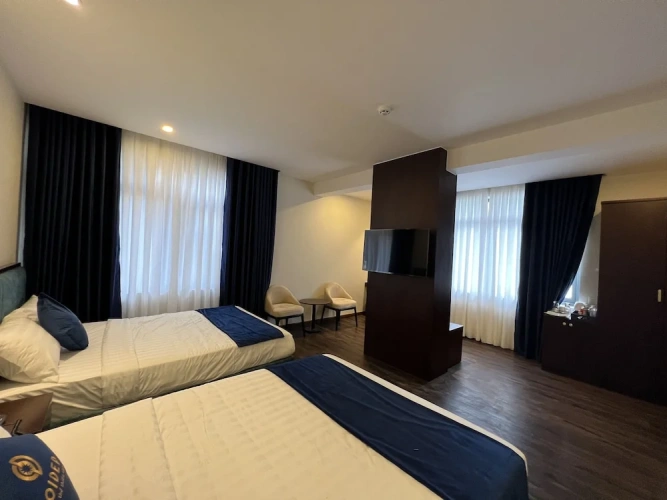 Deluxe Twin room with city view