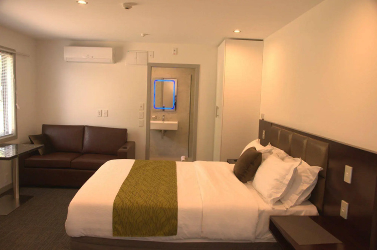 Newlands Court Motel