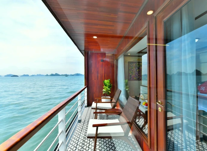 Suite with balcony