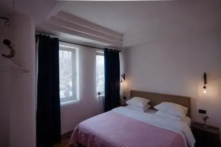 7 Seven Hotel
