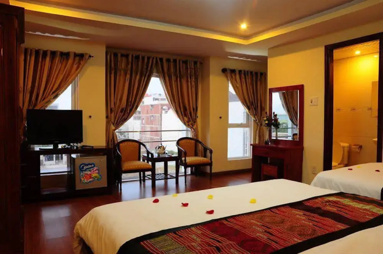 Champa Hotel
