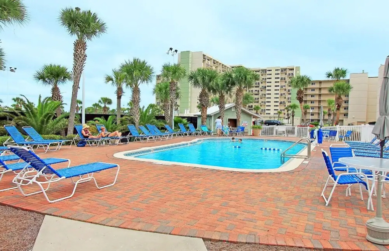 Pinnacle Port B2-208