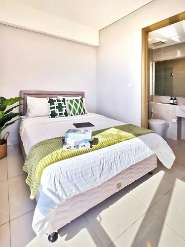 3 Bedrooms Apartment with city view