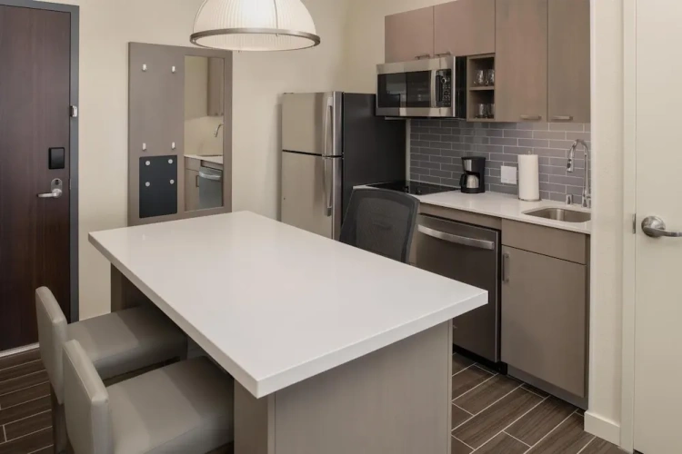 1 Bedroom Suite
