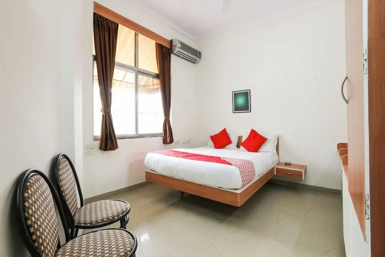 OYO Flagship 14283 Hotel Shanti Inn