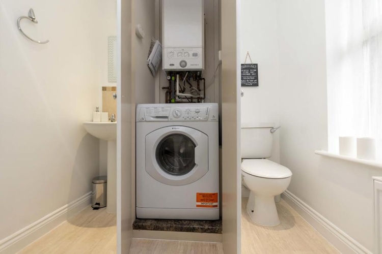 2 Bedrooms Apartment