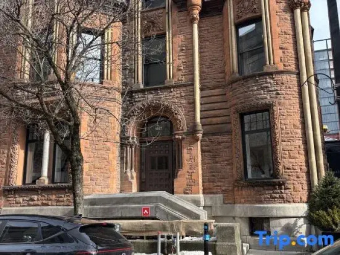 Capsule Residence - Montreal