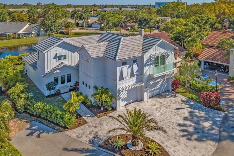 5 Bedrooms Cottage